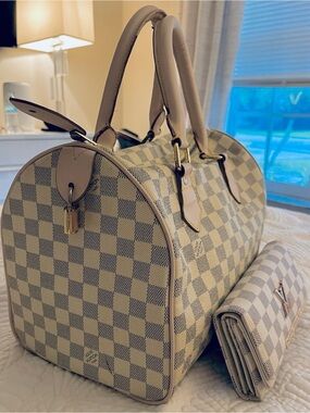 Monogram bag & wallet combo in sleek high end colors Bone, beige & gold hardware